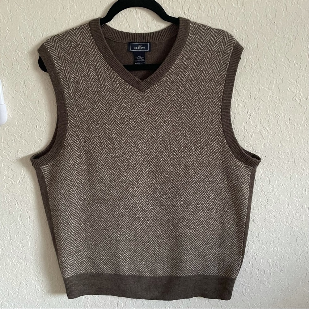 Dockers M  Brown Sweater Vest